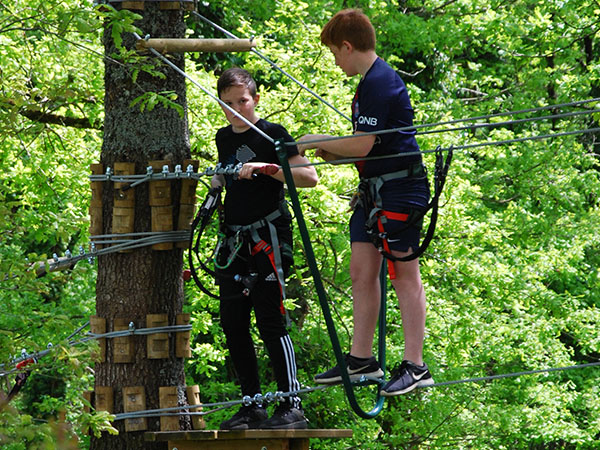 AA - Location mur d'escalade mobile - OK - Saint Clément Aventure -  Accrobranche dans l'Allier proche de Vichy et Roanne